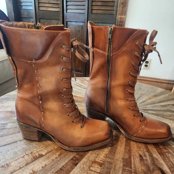 Freebird Dart Brown Heeled Boots - Picture 6 of 12